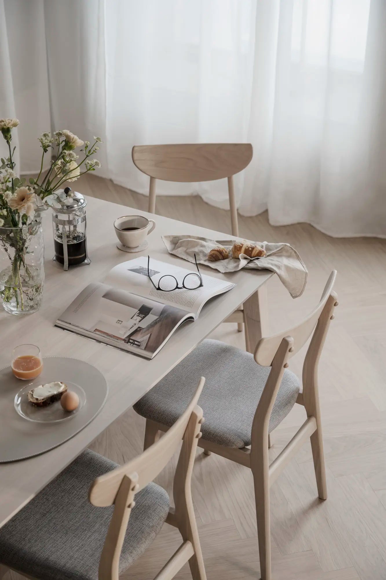 FILIPPA Dining Table 140CM/240CM